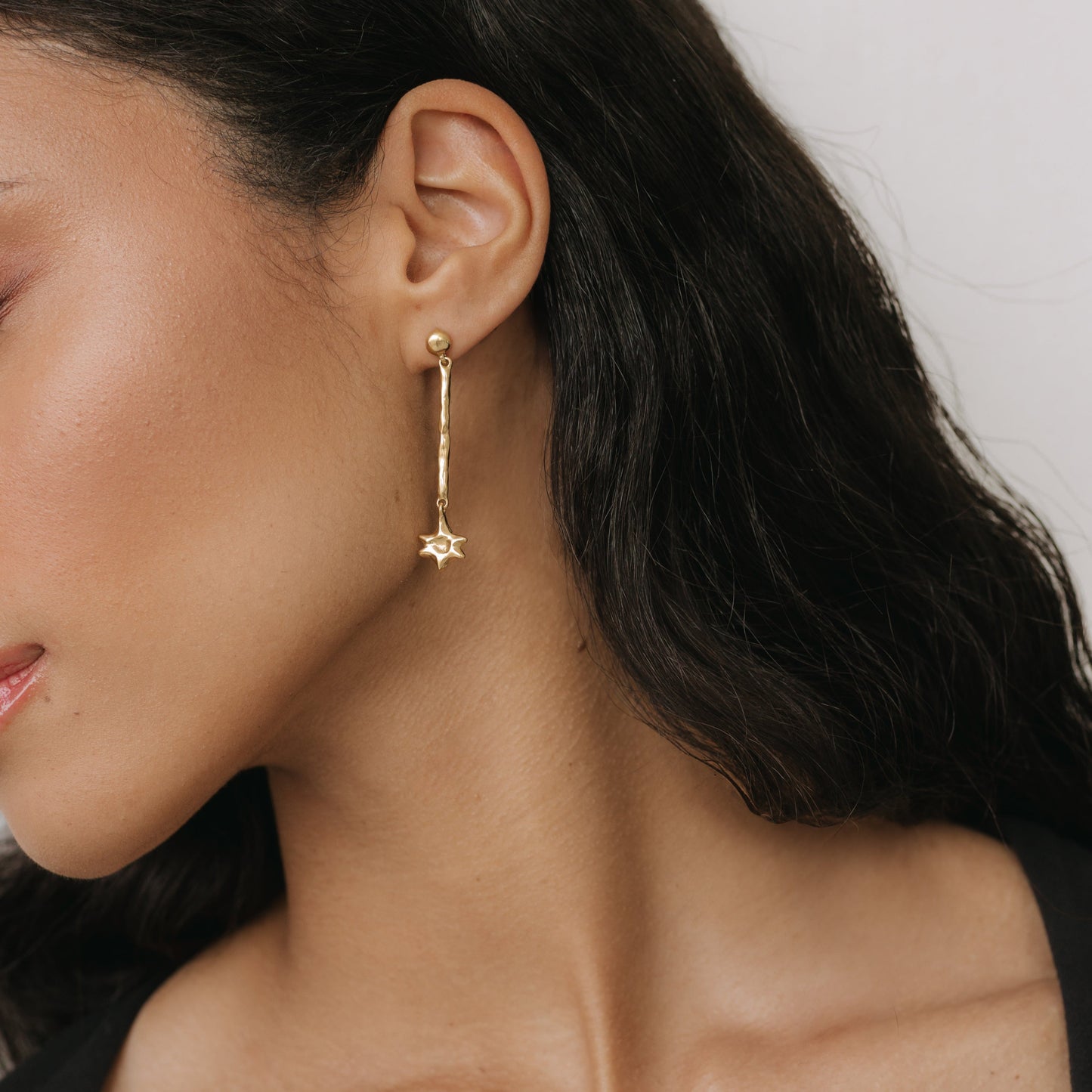 gold star earrings, starburst drop earrings, teardrop long earrings, summer jewelry